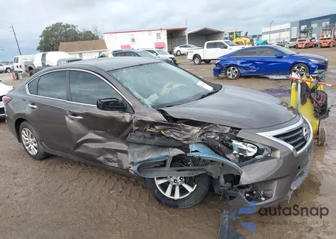 2015 Nissan Altima 2.5 S из США, поврежденный, VIN 1N4AL3AP1FC285703